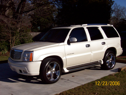 Escalade - Keep your car or truck looking its best with professional car wash services, auto detailing, and waxing from our Alexandria, Virginia, company.